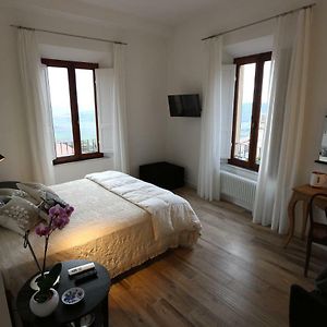Al 32 B&B